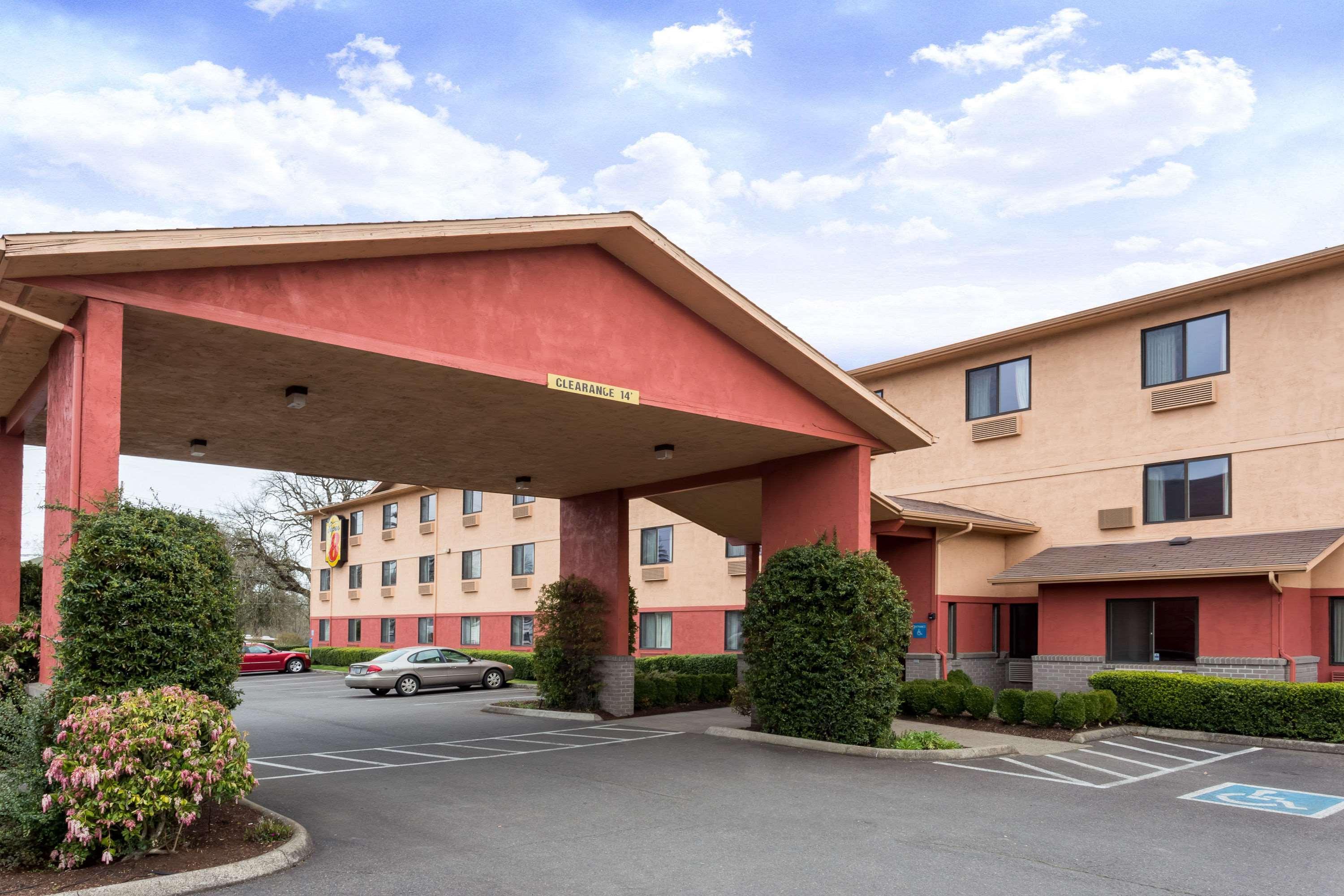 Super 8 By Wyndham Corvallis Dış mekan fotoğraf